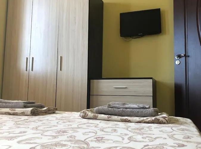 теа * סנדנסקי