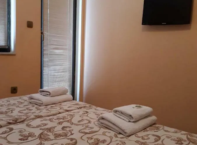 теа סנדנסקי